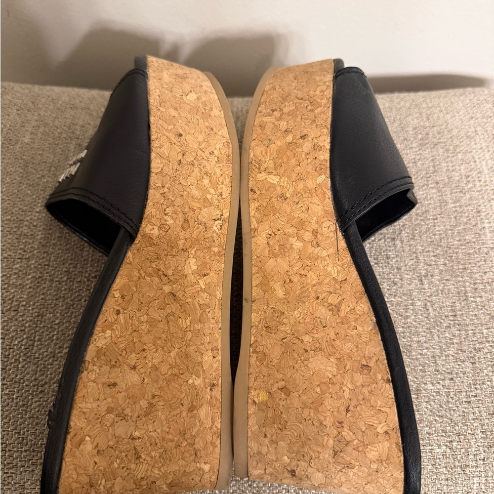 DKNY Black Women's Slide Sandals - Picture 7 of 9